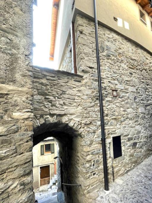 Romantic Home Stone With Amazing View Lake Of Como And Oleandra Лальо Екстериор снимка