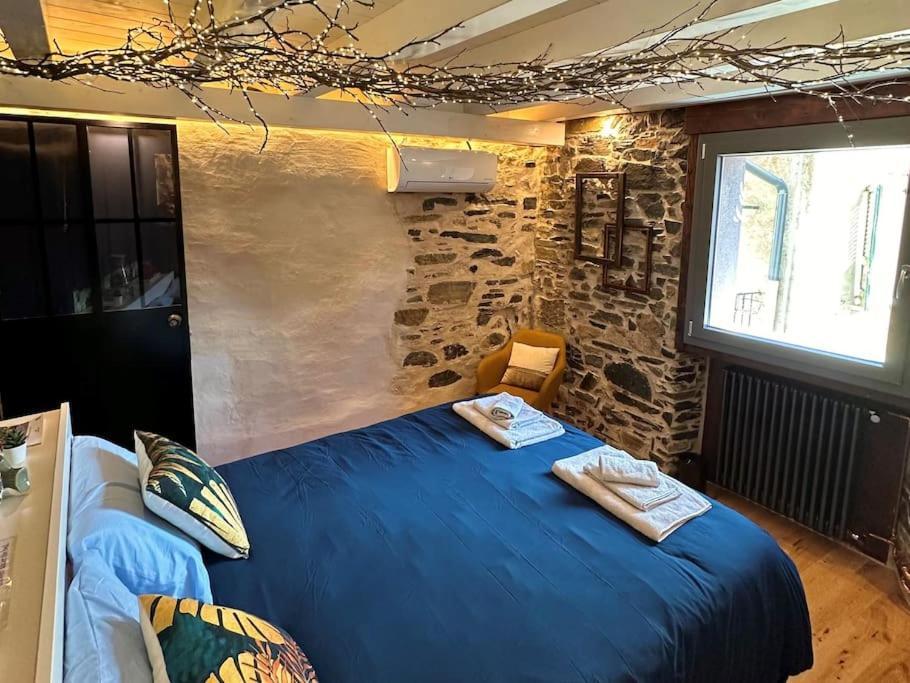 Romantic Home Stone With Amazing View Lake Of Como And Oleandra Лальо Екстериор снимка