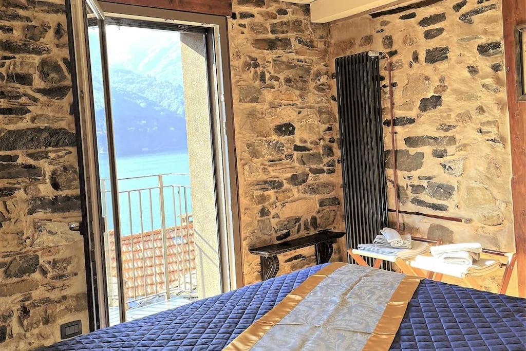 Romantic Home Stone With Amazing View Lake Of Como And Oleandra Лальо Екстериор снимка