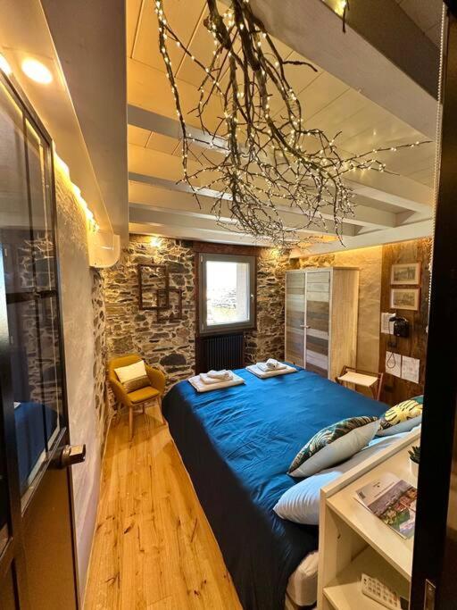 Romantic Home Stone With Amazing View Lake Of Como And Oleandra Лальо Екстериор снимка