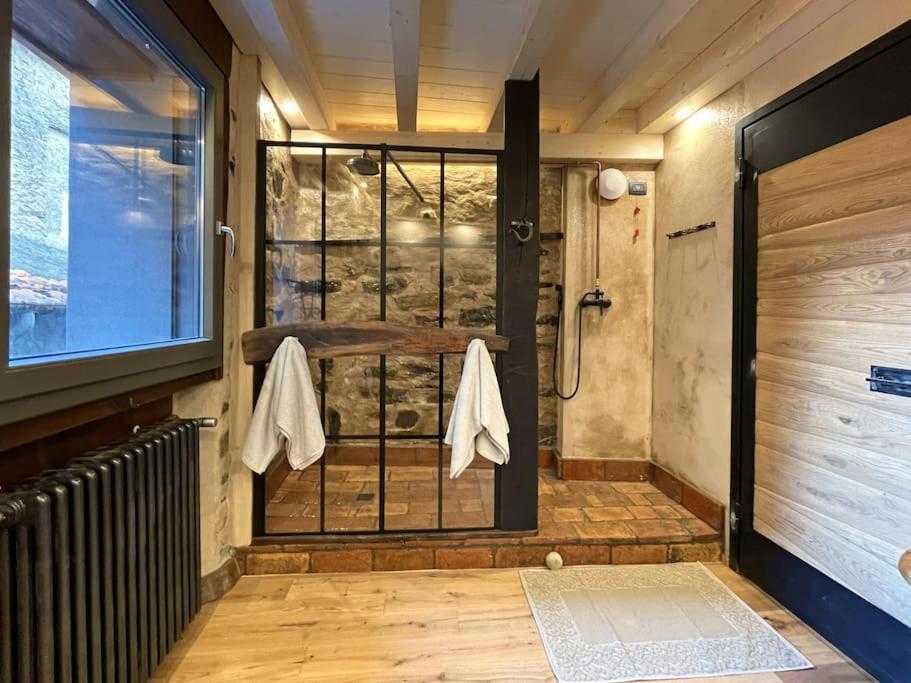 Romantic Home Stone With Amazing View Lake Of Como And Oleandra Лальо Екстериор снимка