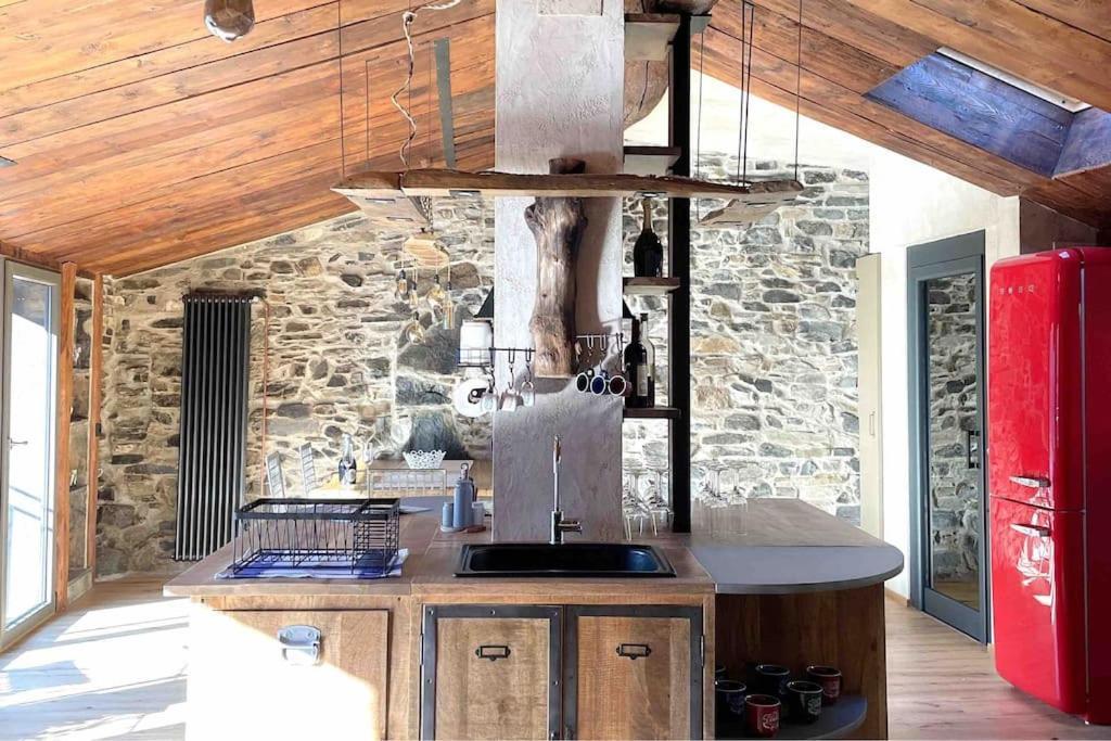 Romantic Home Stone With Amazing View Lake Of Como And Oleandra Лальо Екстериор снимка