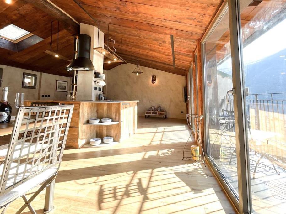 Romantic Home Stone With Amazing View Lake Of Como And Oleandra Лальо Екстериор снимка